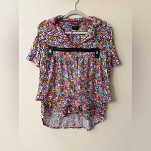 Kate Spade Multicolor Floral Pajama Set, Top and Shorts, Black Label, size M